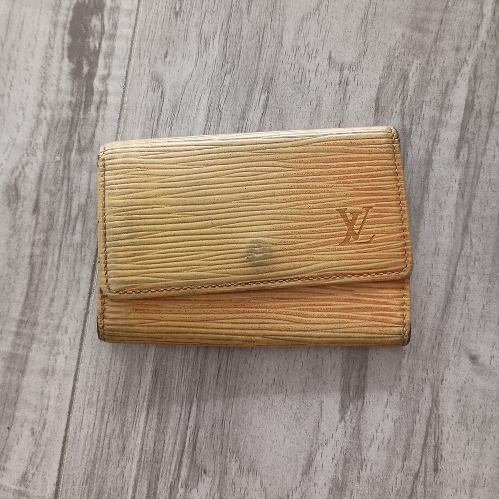 Auth Louis Vuitton UNISEX Yellow Epi Leather Bag Key Wallet Holder Chain